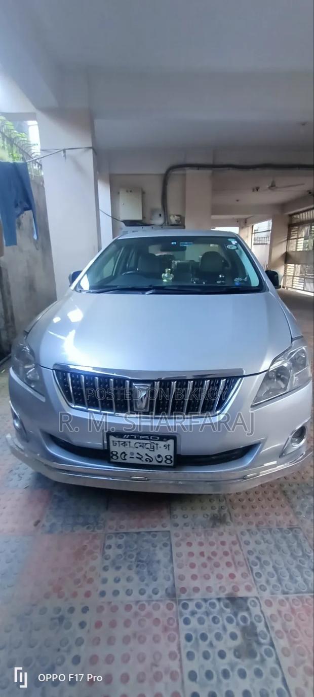 Toyota Premio 2014 Silver