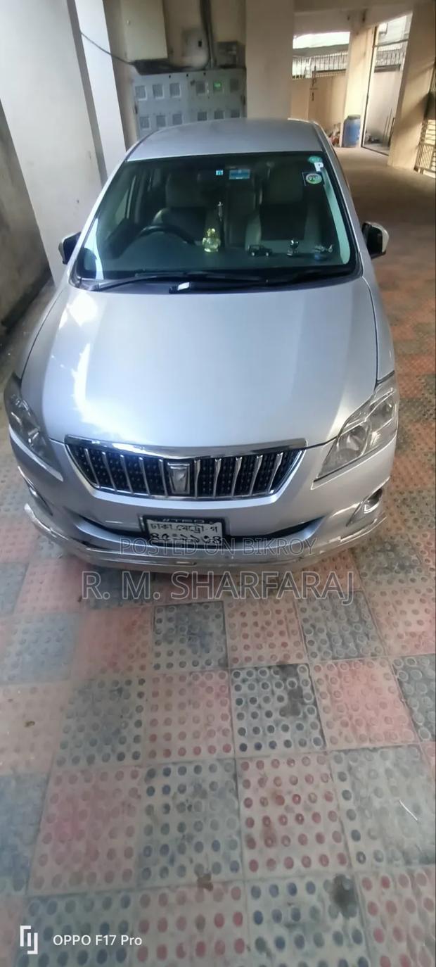 Toyota Premio 2014 Silver