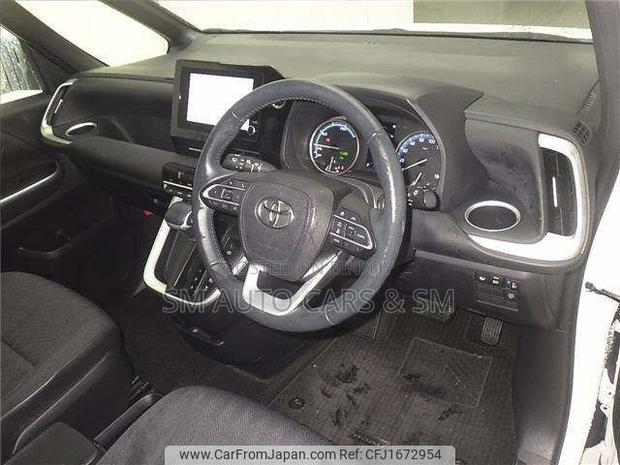 Toyota Noah 2023 Pearl