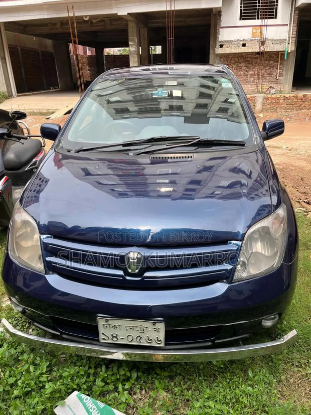 Toyota IST 2004 Blue