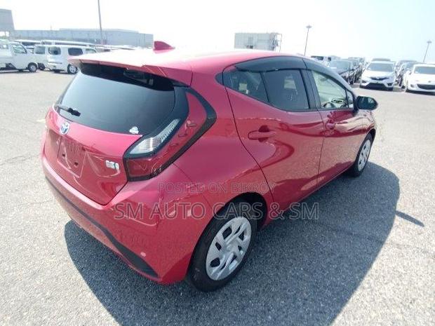Toyota Aqua 2021 Red