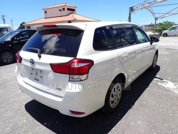 Toyota Corolla Fielder 2021 White
