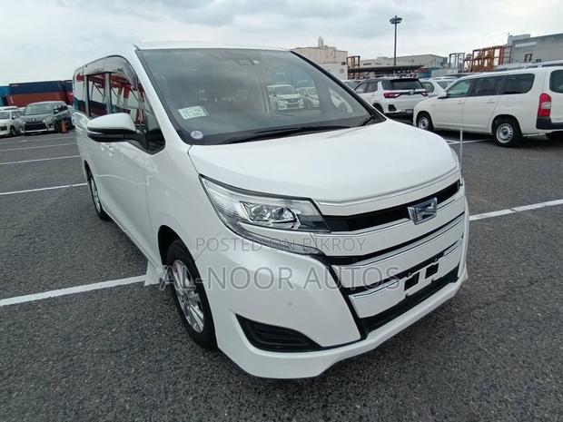 Toyota Noah 1.8 FWD Hybrid (7 Seater) 2021 Pearl
