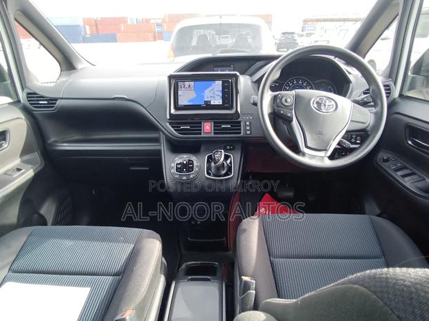 Toyota Noah 1.8 FWD Hybrid (7 Seater) 2021 Pearl