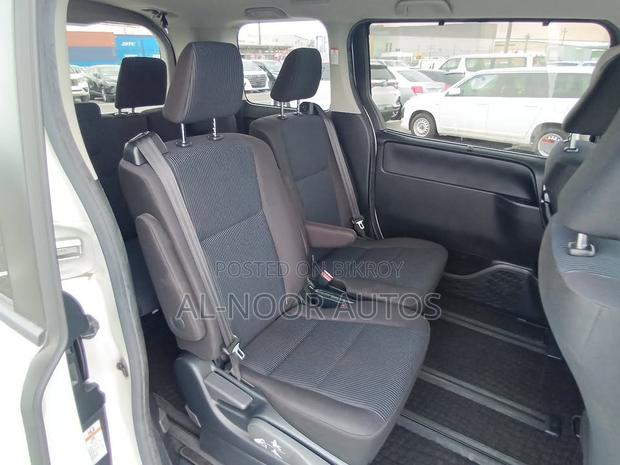 Toyota Noah 1.8 FWD Hybrid (7 Seater) 2021 Pearl