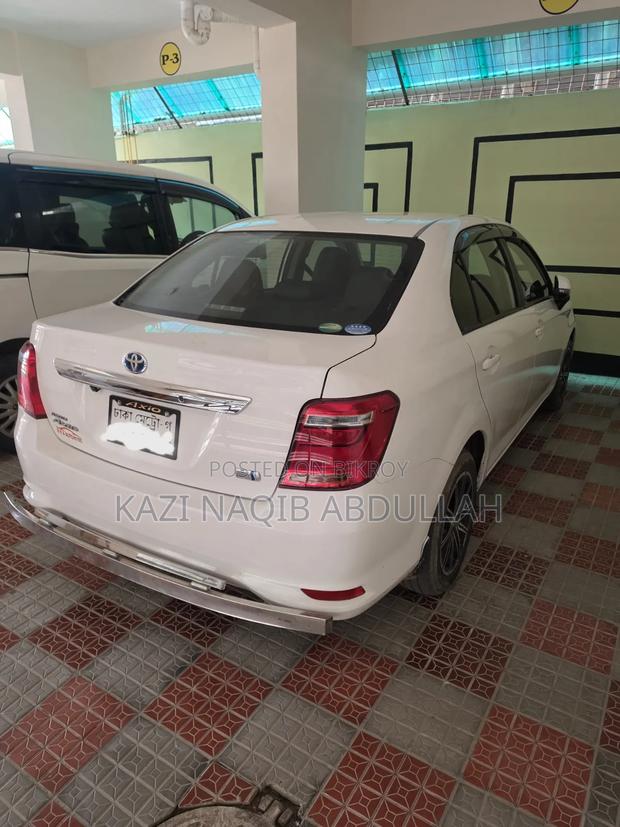 Toyota Axio 1.5 Hybrid 2WD 2018 White