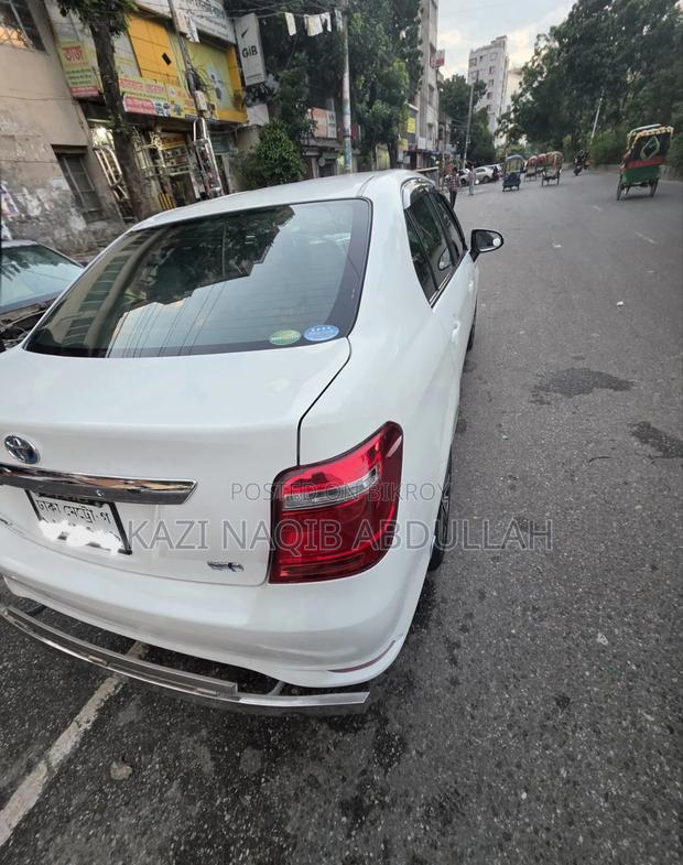 Toyota Axio 1.5 Hybrid 2WD 2018 White