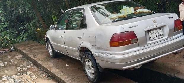 Toyota Corolla 1996 Silver
