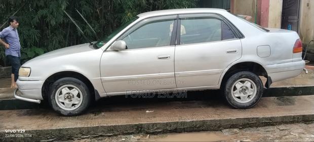 Toyota Corolla 1996 Silver