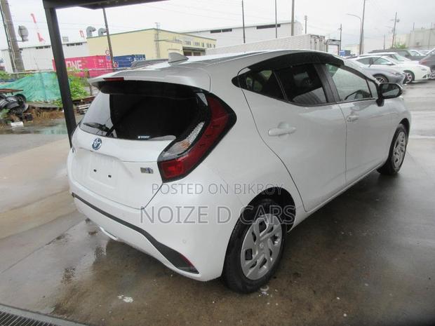 Toyota Aqua 2022 Pearl