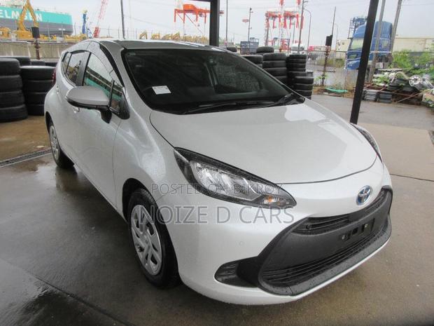 Toyota Aqua 2022 Pearl