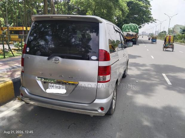 Toyota Noah 2.0 AWD (8 Seater) 2003 Silver