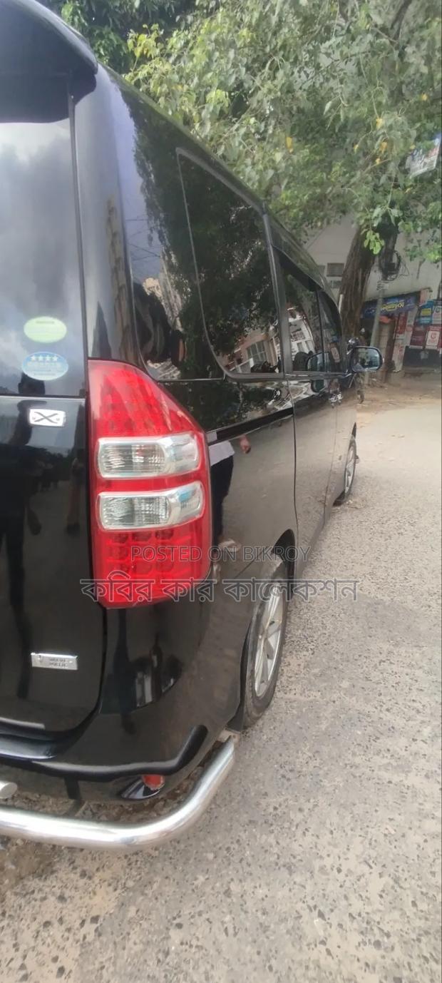 Toyota Noah 2013 Black