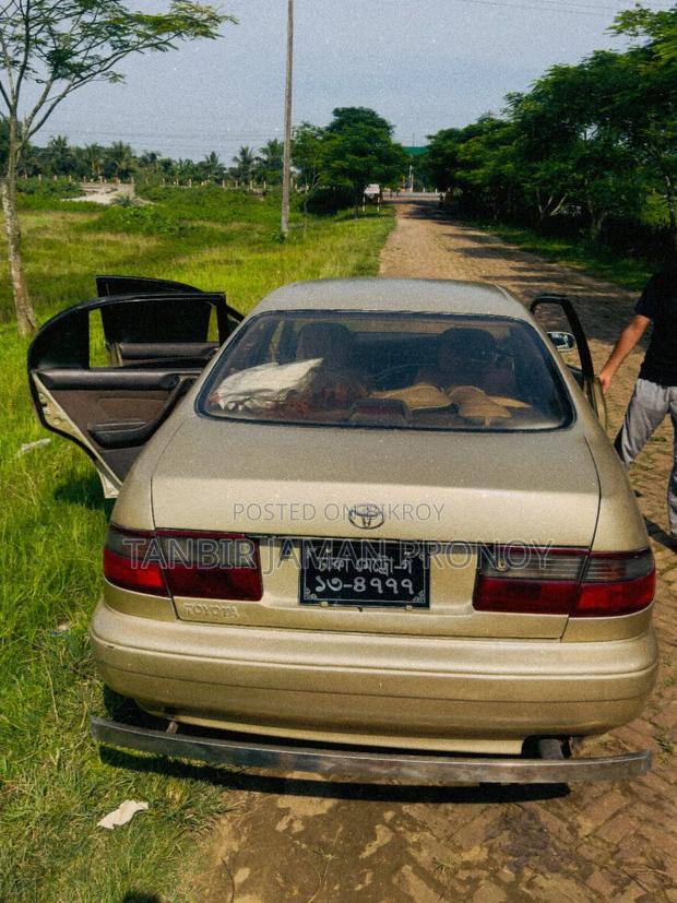 Toyota Corolla 1990 Silver