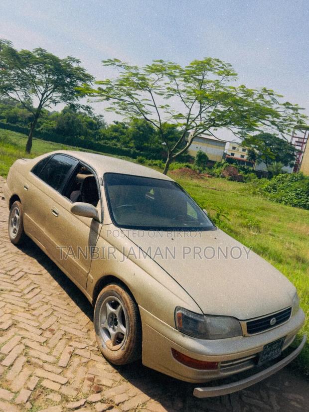 Toyota Corolla 1990 Silver