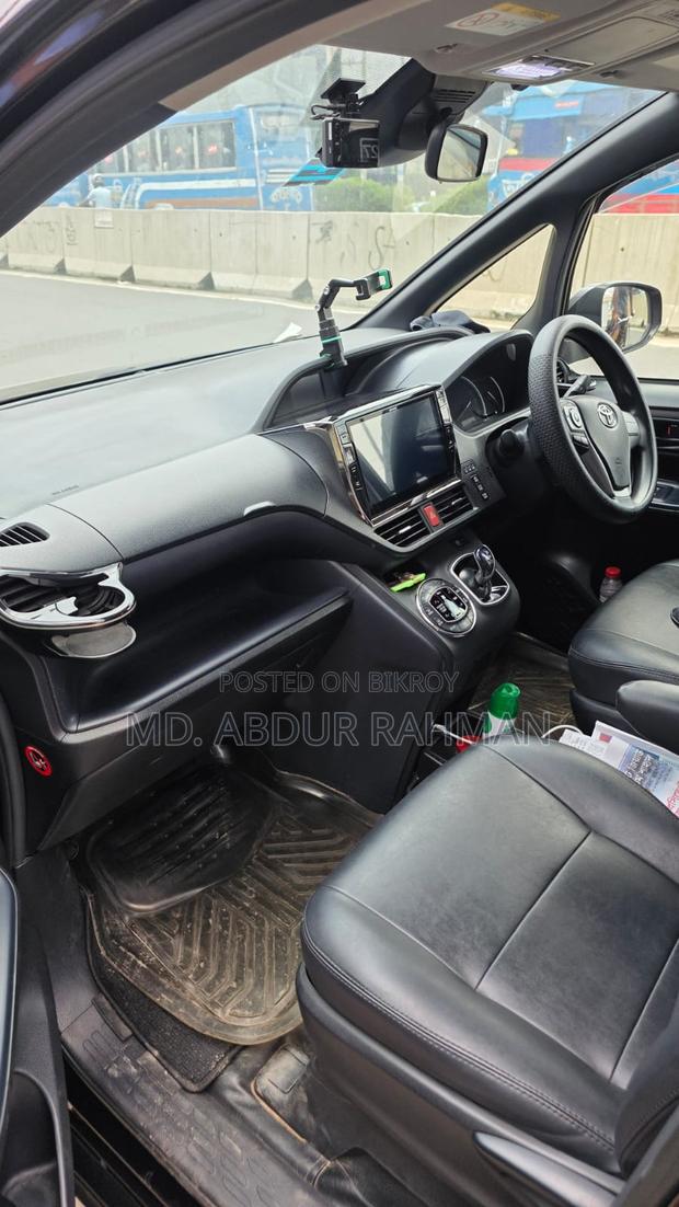 Toyota Noah 1.8 FWD Hybrid (7 Seater) 2016 Maroon