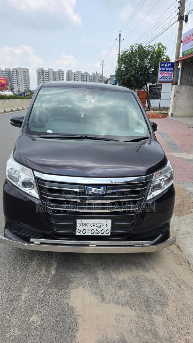 Toyota Noah 1.8 FWD Hybrid (7 Seater) 2016 Maroon