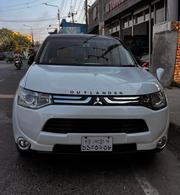 Mitsubishi Outlander SE (2WD) 2013 White for sale