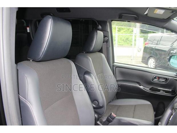 Toyota Noah 2021 Black