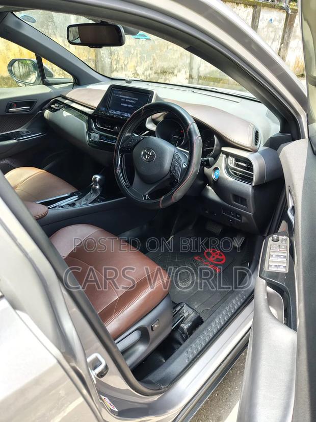 Toyota C-Hr 2018 Gray