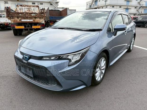 Toyota Corolla Touring 2021 Blue
