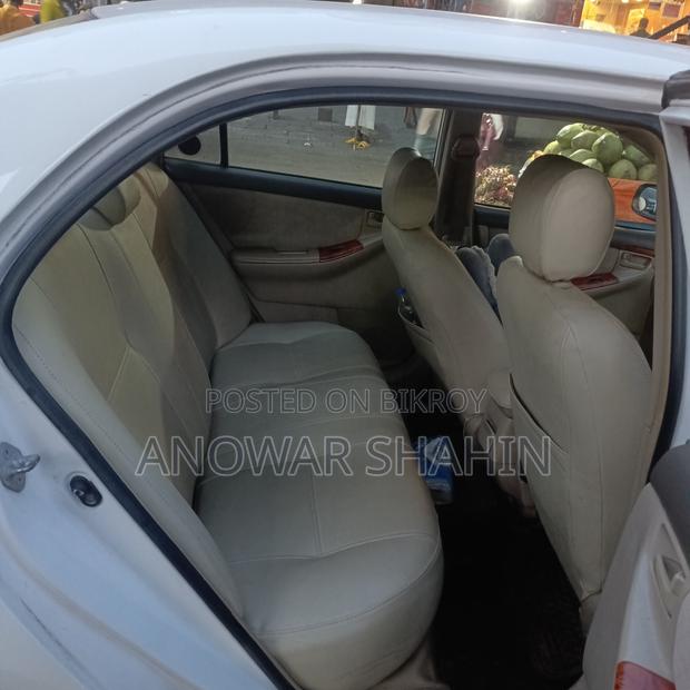Toyota Corolla Sedan 2005 White
