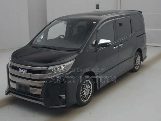 Toyota Noah 2021 Black