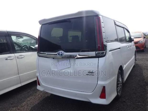 Toyota Noah 2021 Pearl