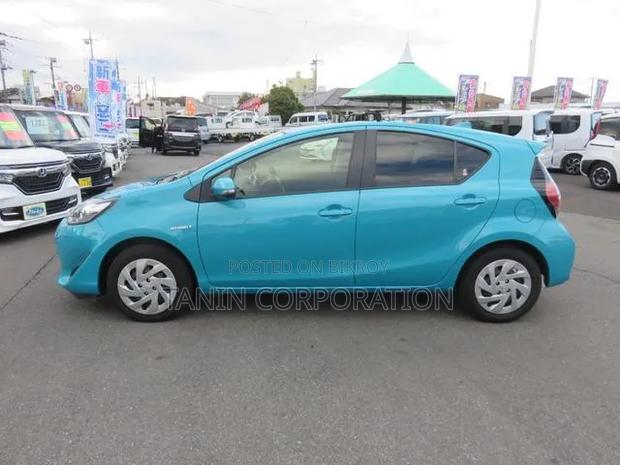 Toyota Aqua 2021 Blue