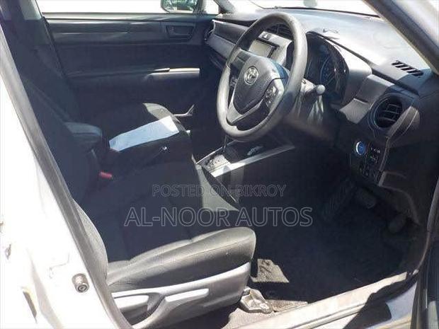 Toyota Corolla Fielder 1.5 Hybrid FWD 2021 White