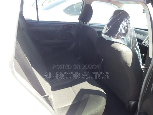 Toyota Corolla Fielder 1.5 Hybrid FWD 2021 White