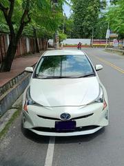 Toyota Prius 2018 Pearl for sale