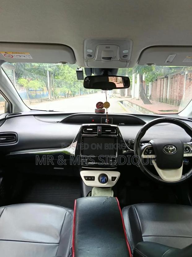 Toyota Prius 2018 Pearl