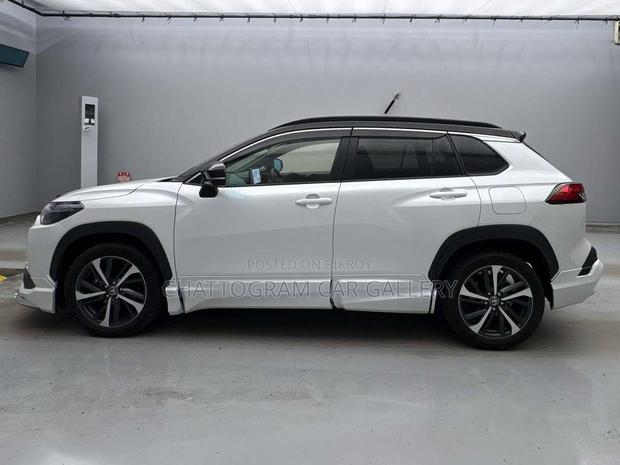 Toyota Corolla Cross 2024 Pearl