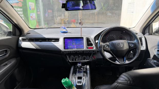 Honda Vezel 1.5 Hybrid 2WD 2014 Pearl