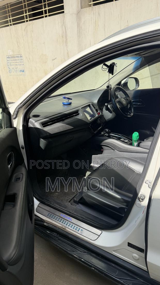 Honda Vezel 1.5 Hybrid 2WD 2014 Pearl