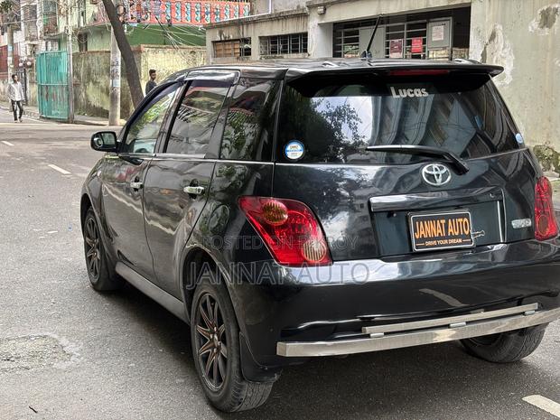 Toyota IST 2004 Black