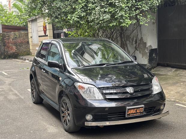 Toyota IST 2004 Black