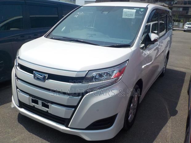 Toyota Noah 2021 Pearl