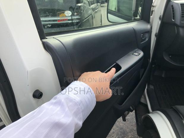 Toyota Grand HiAce 2002 Silver