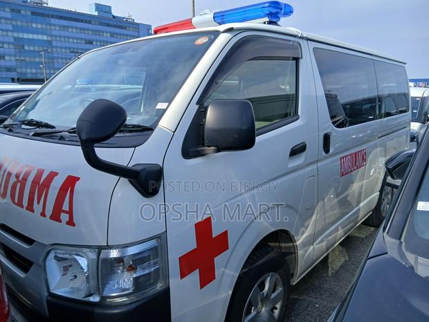 Toyota Grand HiAce 2002 Silver