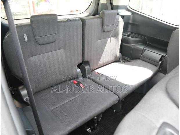 Toyota Noah 2022 Gold