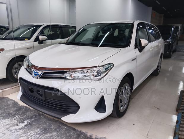 Toyota Corolla Fielder 1.5 Hybrid FWD 2021 White