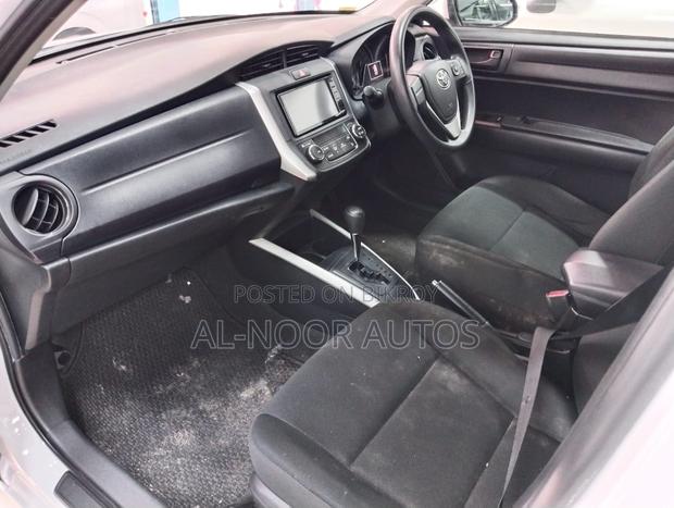 Toyota Corolla Fielder 1.5 Hybrid FWD 2021 White