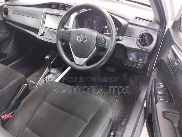 Toyota Corolla Fielder 1.5 Hybrid FWD 2021 White