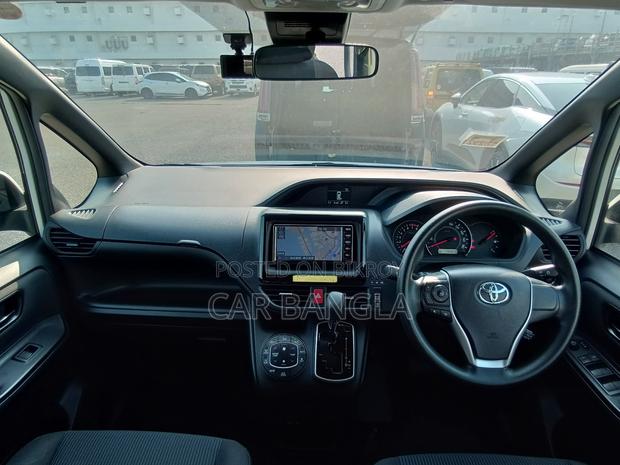 Toyota Noah 2021 Pearl