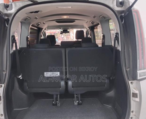 Toyota Noah 2.0 FWD (8 Seater) 2020 Silver