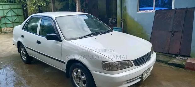 New Toyota Corolla Sedan 1999 White