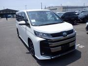 Toyota Noah 2023 Pearl for sale