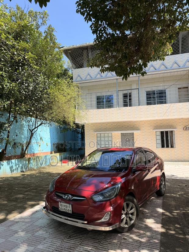 Hyundai Accent 2012 Red